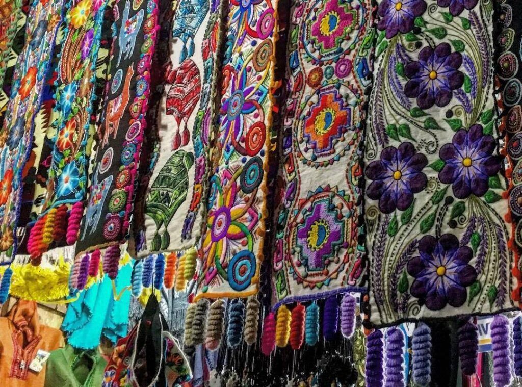 mercado-Machupicchu-1024x759 (1).jpg